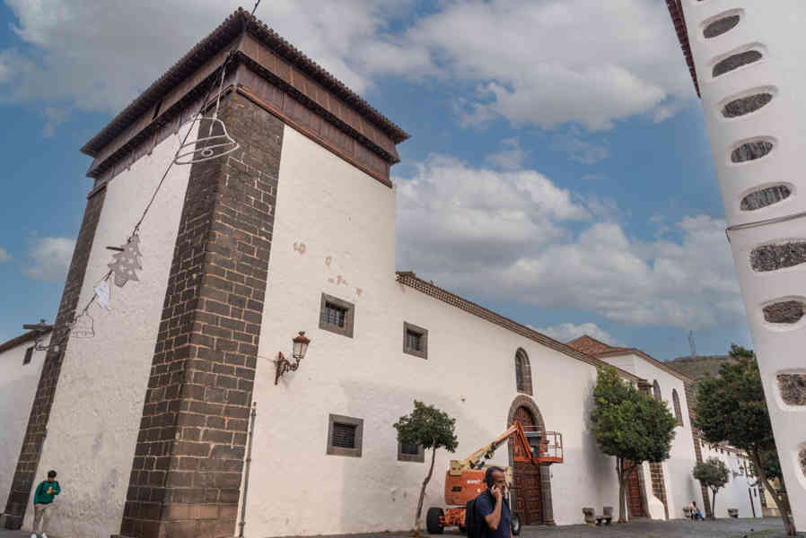 Tenerife 104 - San Cristóbal de La Laguna - monasterio de Santa Clarisa e iglesia de San Juan Bautista.jpg